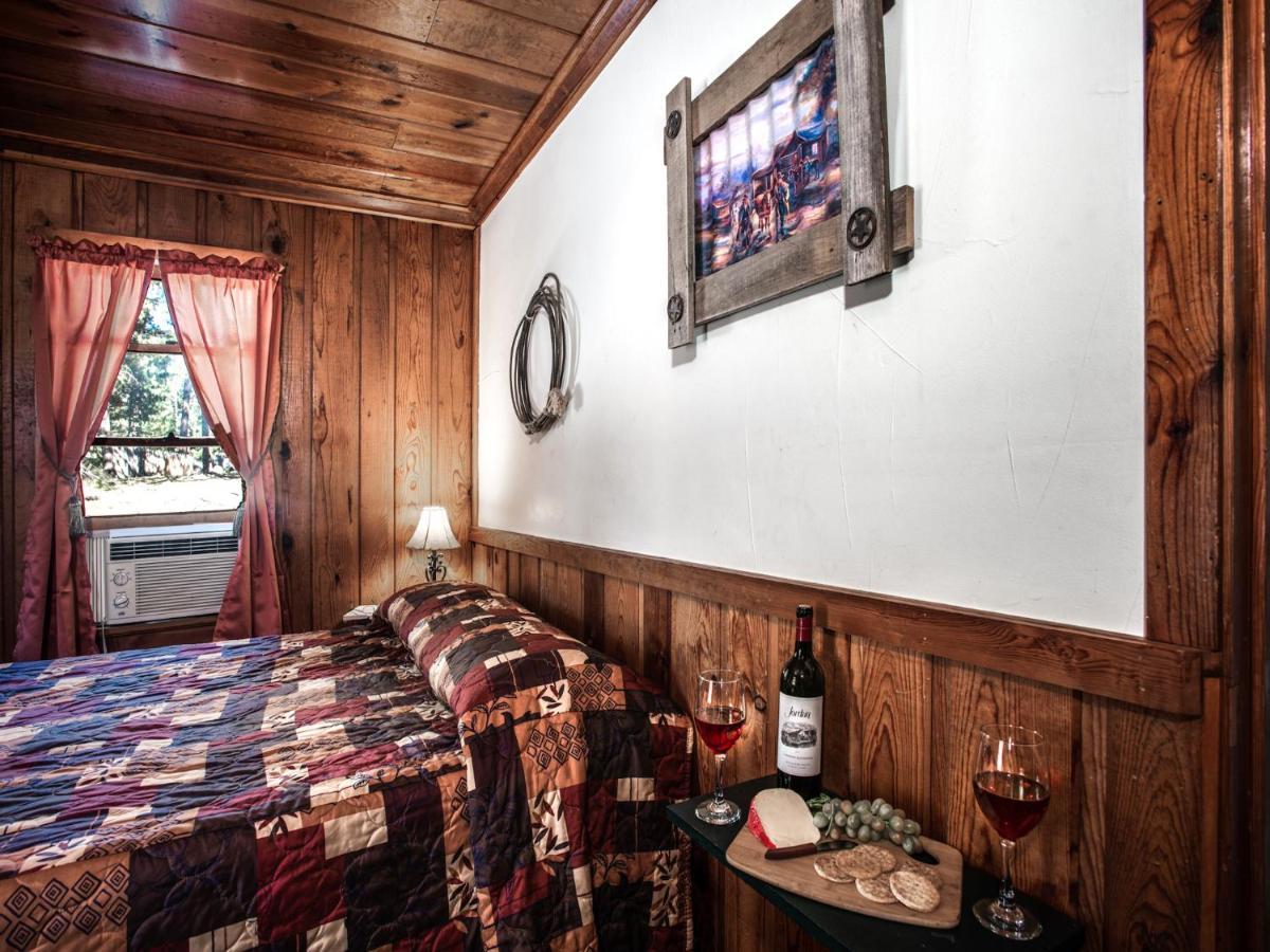 Apache Village Cabinette 15, Queen Bed, Midtown, Sleeps 2 Ruidoso Extérieur photo